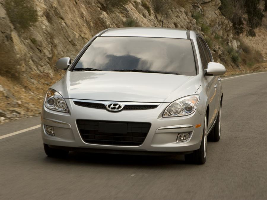  Hyundai Elantra Touring 2008 года  (фото 8 из 118)